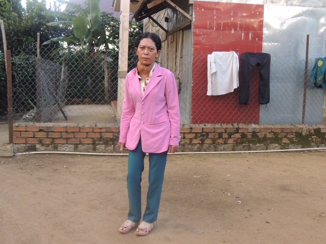 21 năm mang bệnh Basedow, cô giáo Cil Jẹ vẫn kiên trì đứng lớp dạy học trò